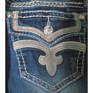 Women's Medium Wash Skinny Rock Revival Jeans "Essie" Tag Size: 32 Inseam: 34"